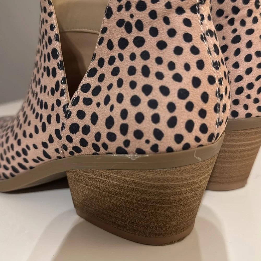 Universal Thread Leopard Booties - Picture 7 of 10